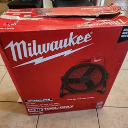 Milwaukee
M18 Brushless Cordless Hybrid 18 in. Variable Speed Fan (Tool Only)