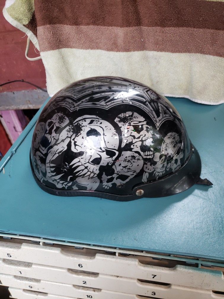 Motorcycle helmet 100 large