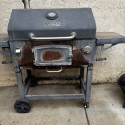 Asador Grande Se Puede Usar Con Carbón. 