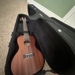 Makala Ukulele W/ Uke Crazy Case