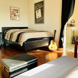 Apartment Moving Sale, Koreatown