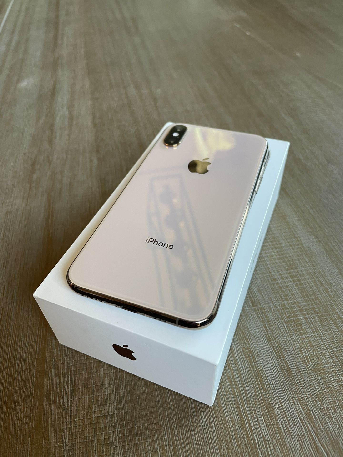 Apple iPhone XS Gold (256GB) - Unlocked, Clean IMEI