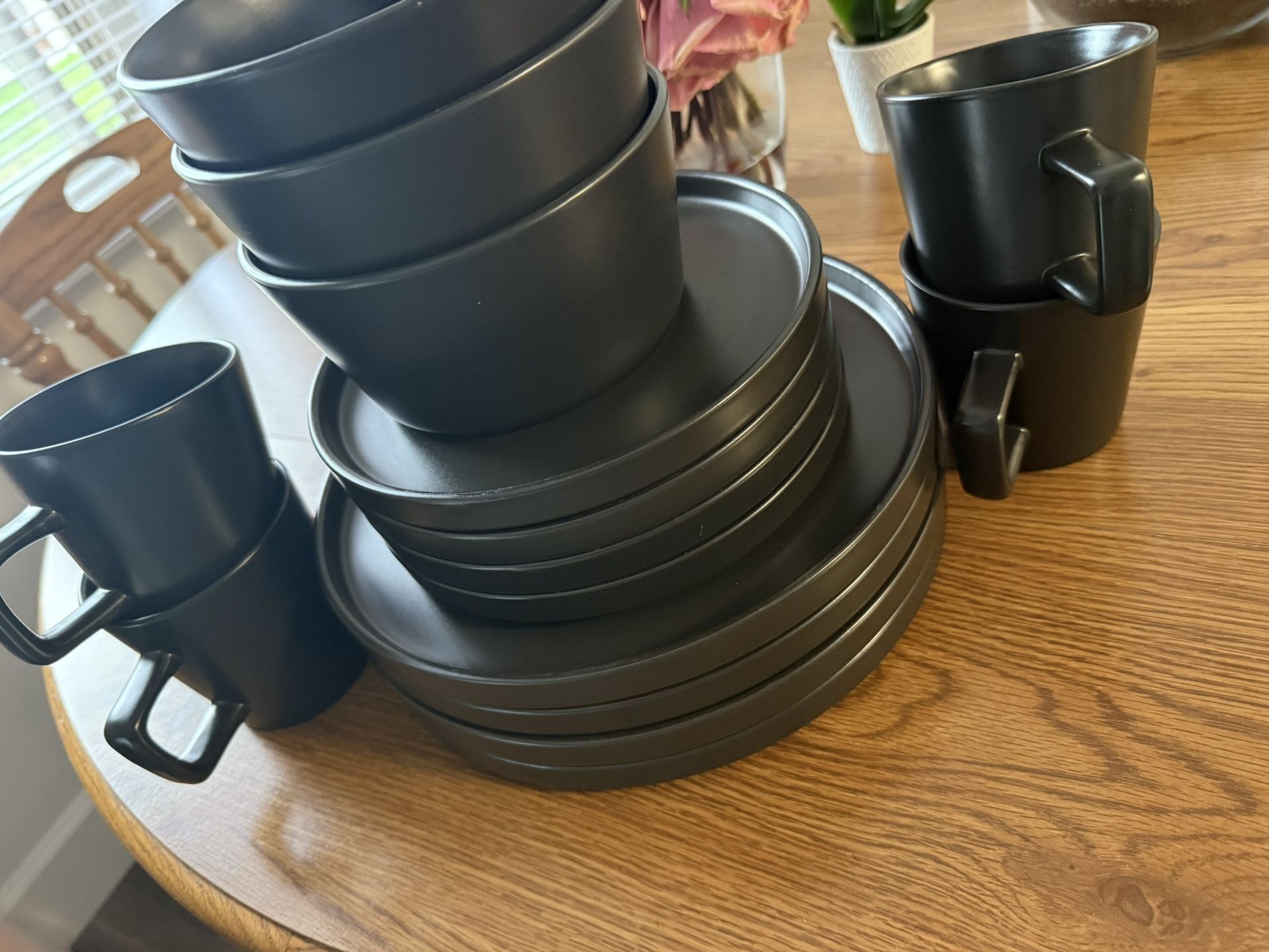 Dinnerware Set (4 Person)