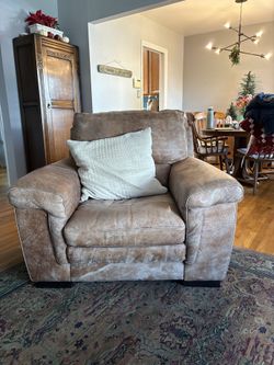 Leather Couch & Chair Set