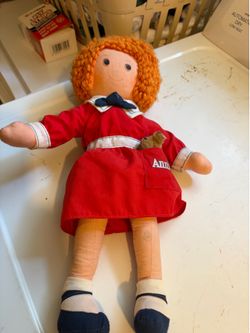 Vintage 1977 Knickerbocker ANNIE DOLL WITH HER DOG