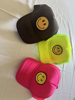 🧢 Smiley Face Trucker Hat Bundle (3 Hats) 🔥