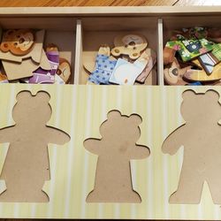 Melissa & Doug Dress-up Puzzle Bear Family
