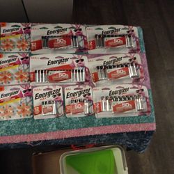 12 Energizer Batteries Triple And Double A And 2 Duracell Triple A