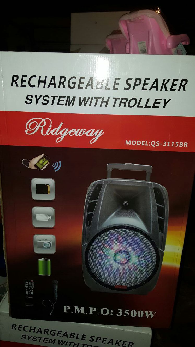Speakers for a cheap prize nessage me for details