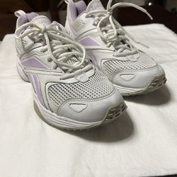 Light Purple And White Reebok Size 10
