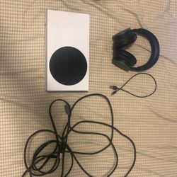 Xbox series S + Accessories 