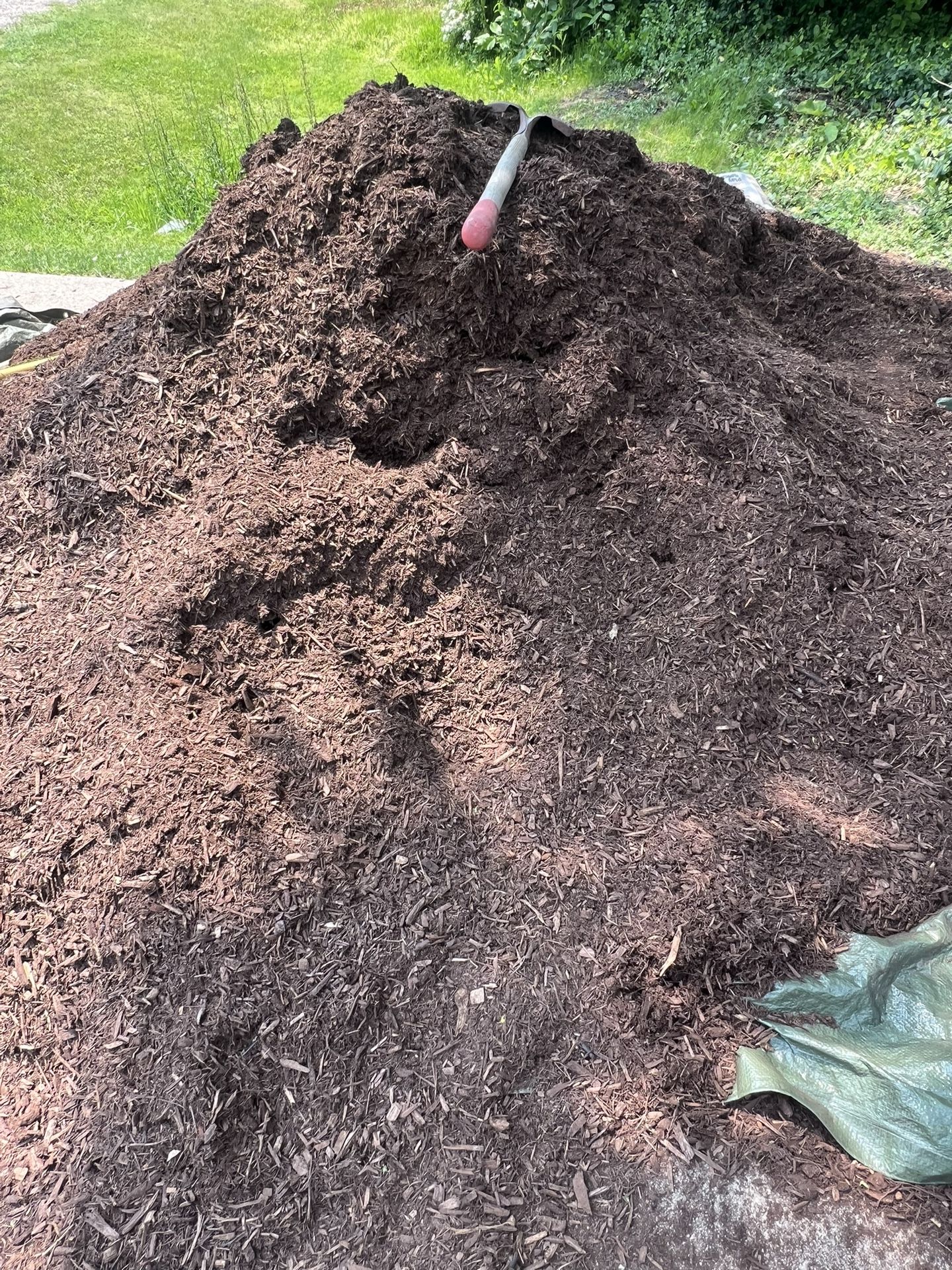 Brown Mulch- 3-5 Yards