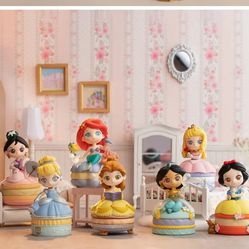 New Disney princess Figurine Ornament Box 