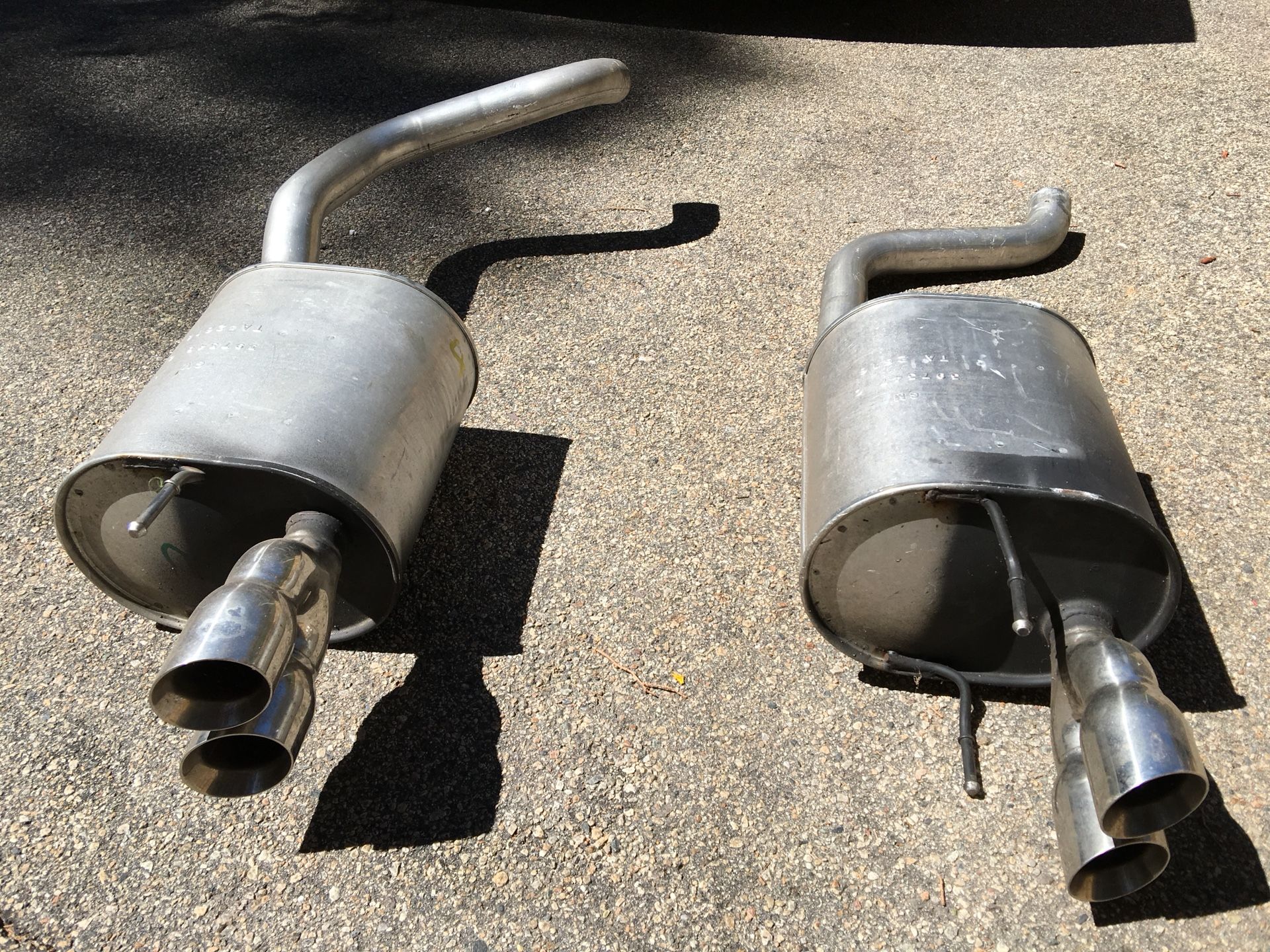 Corvette 2007 OEM Muffler Exhaust Set Of 2 ~ Less Than 10 Miles Of Use