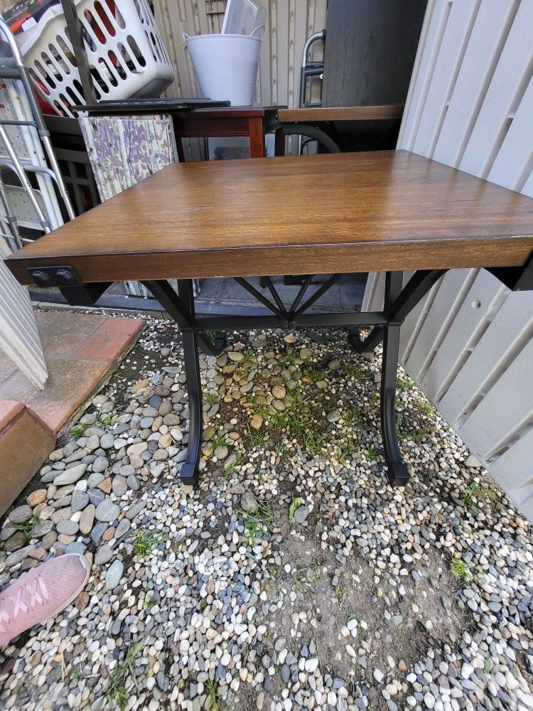 2 GREAT CONDITION END TABLES