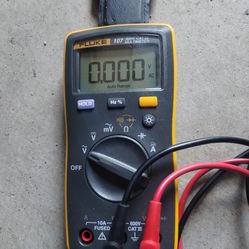 Fluke 107 pocket digital multimeter tool