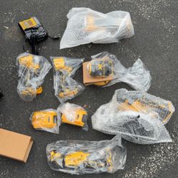 DeWalt 6 Tool Kit With Case