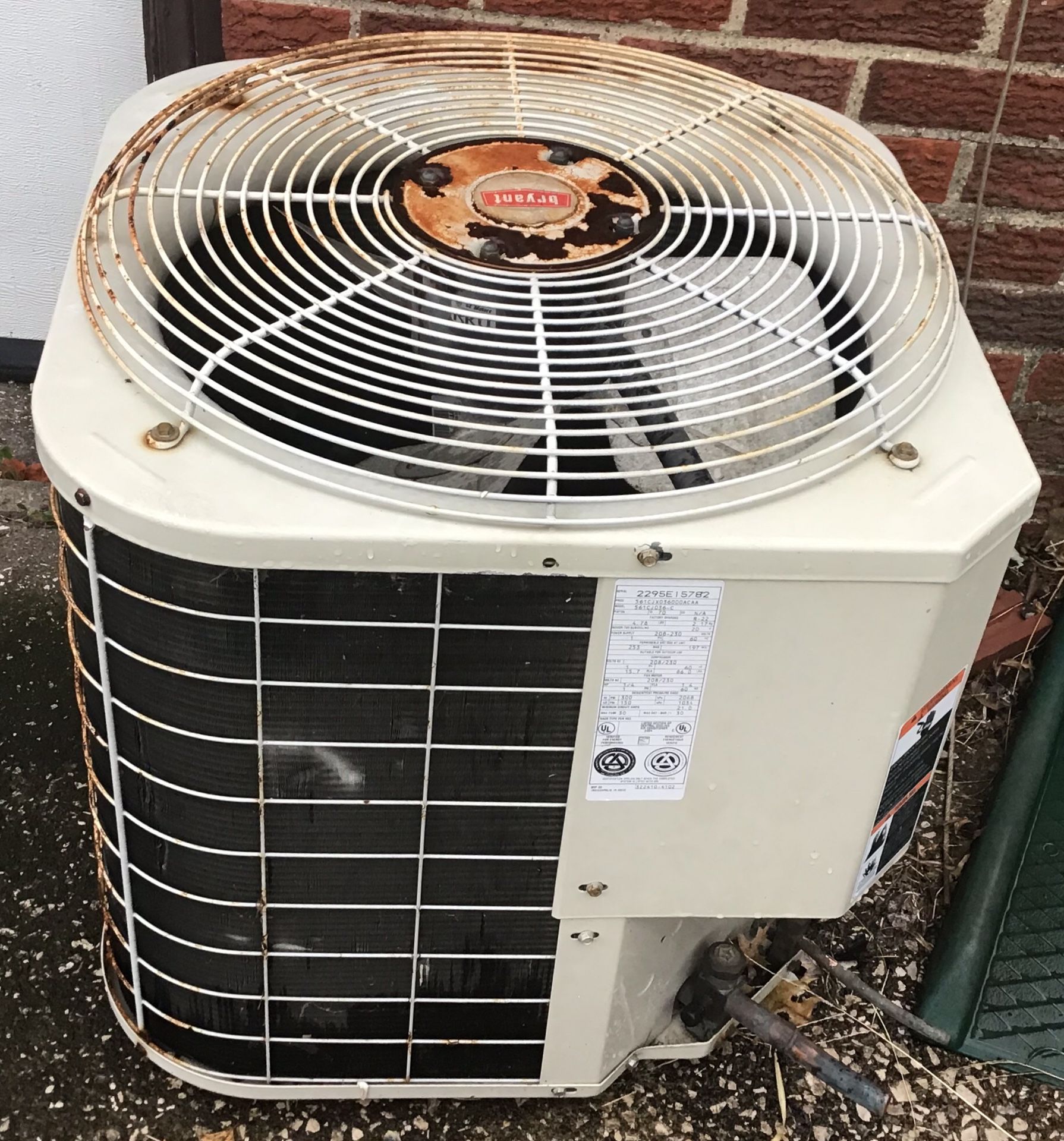 USED Bryant 3 ton R22 central A/C condenser for Sale in Brook Park, OH
