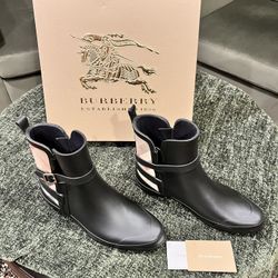 Authentic Burberry Boots Size 9