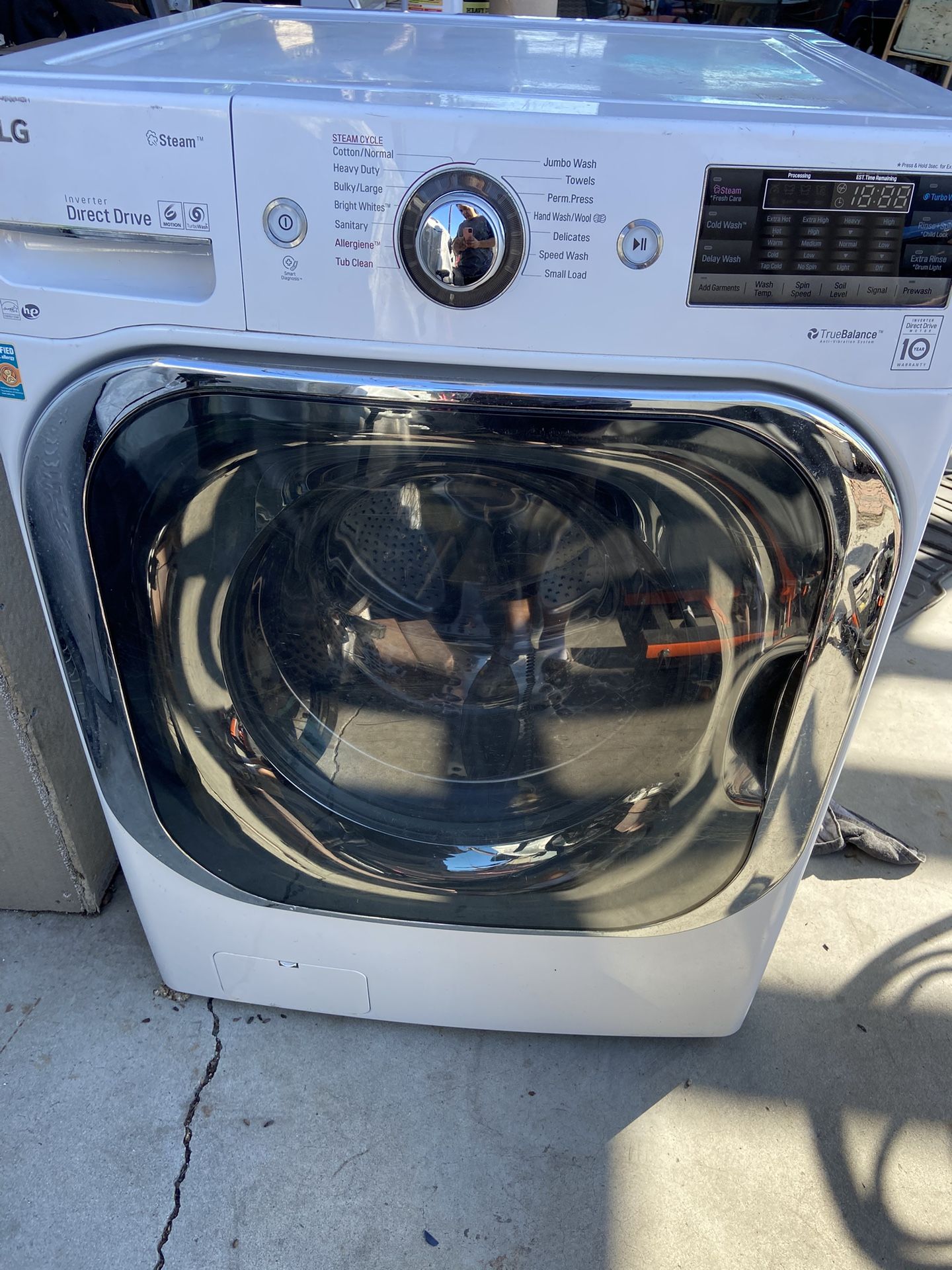 LG 5.2 Cu Ft Mega Capacity Turbo Wash With Steam