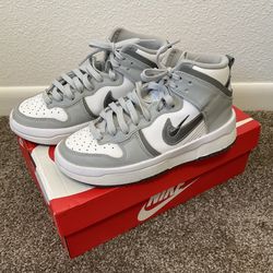 Nike Women Dunk High Up Gray Size 6