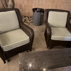 2 Patio Chairs Swivel 