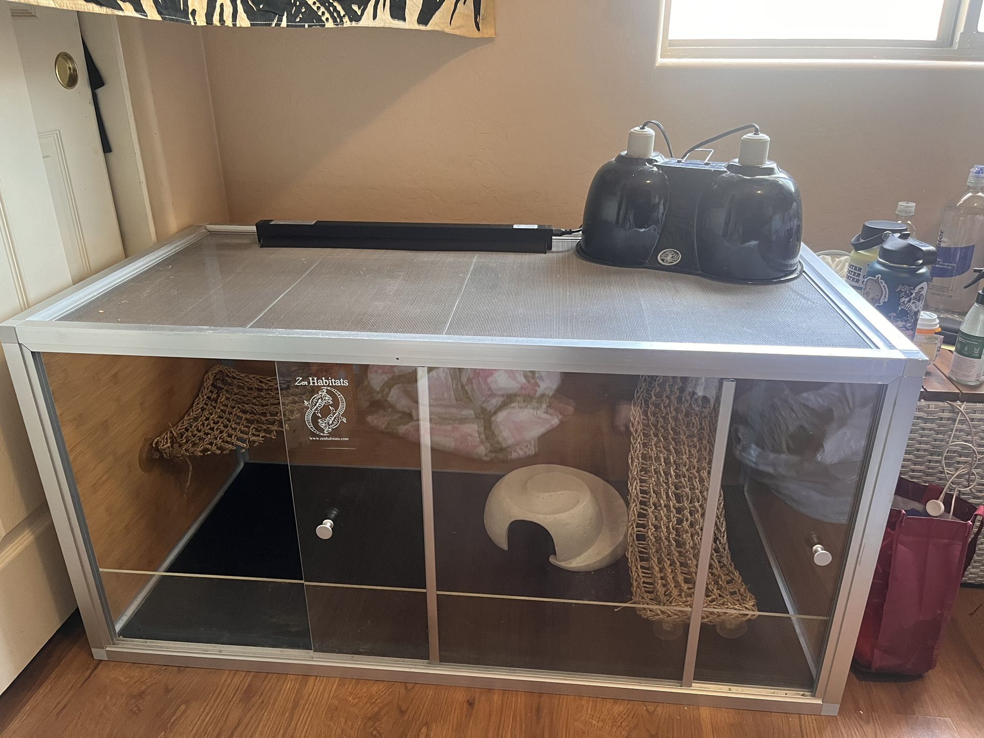 Zen habitat Enclosure Wood Panel for Sale in Goodyear, AZ OfferUp