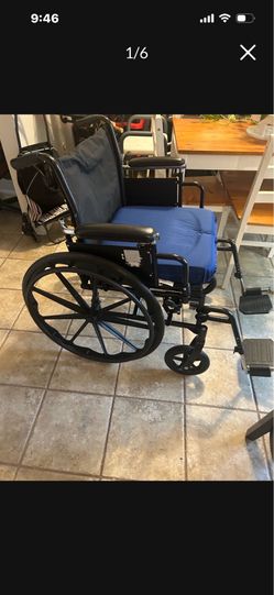 Wheelchair- 20” Seat Width Bariatric Medline Guardian Wheelchair with Footrests + Seat Cushion