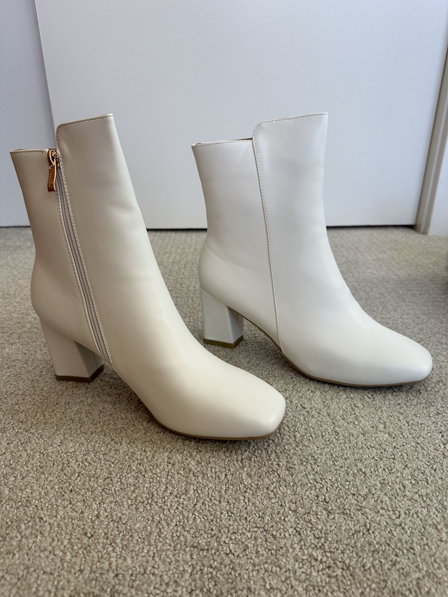 IDIFU Women's Ada Fashion Square Toe Ankle Boots Size 9.5