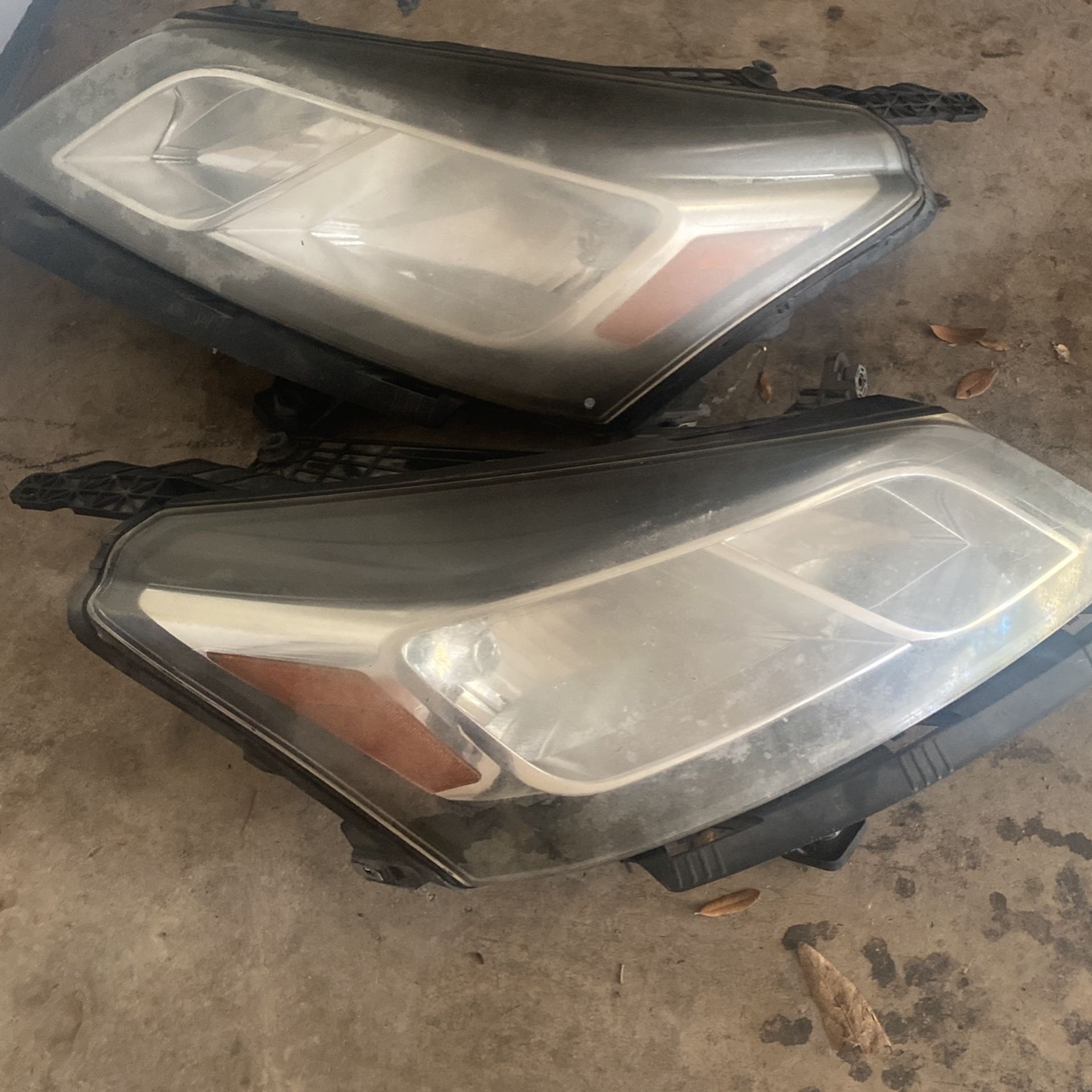 Used Light For Chevy Traverse Both For $40 Must Pick Up 