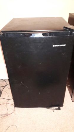 Black n decker 4.3 cu ft fridge
