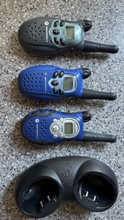 Motorola walkie talkie lot of 3