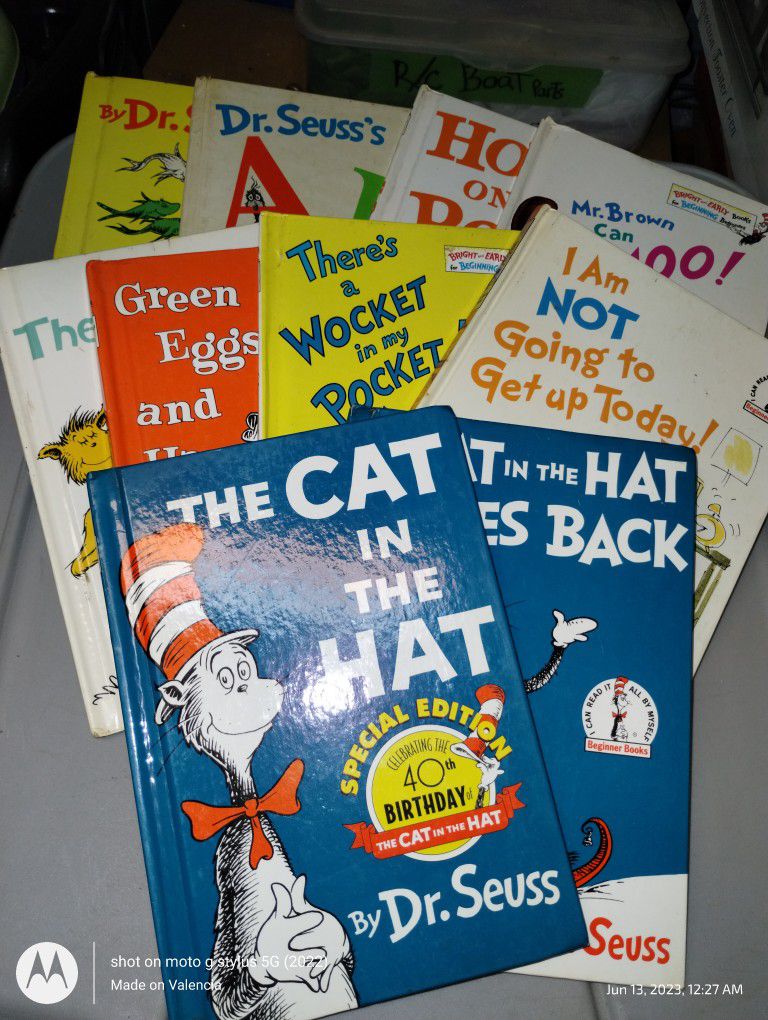 Lot Of 10 Dr Seuss Books