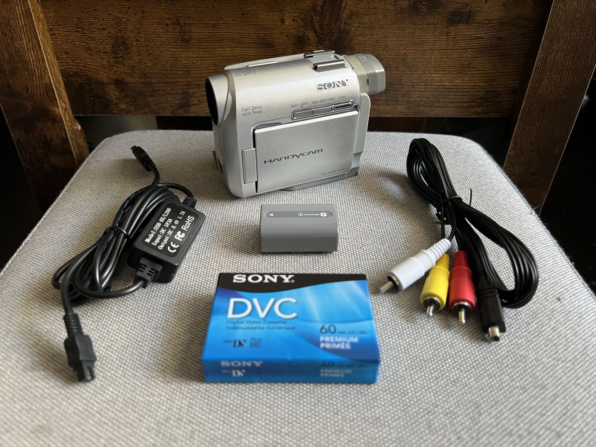 Sony DCR-HC30 MiniDV Handycam Camcorder