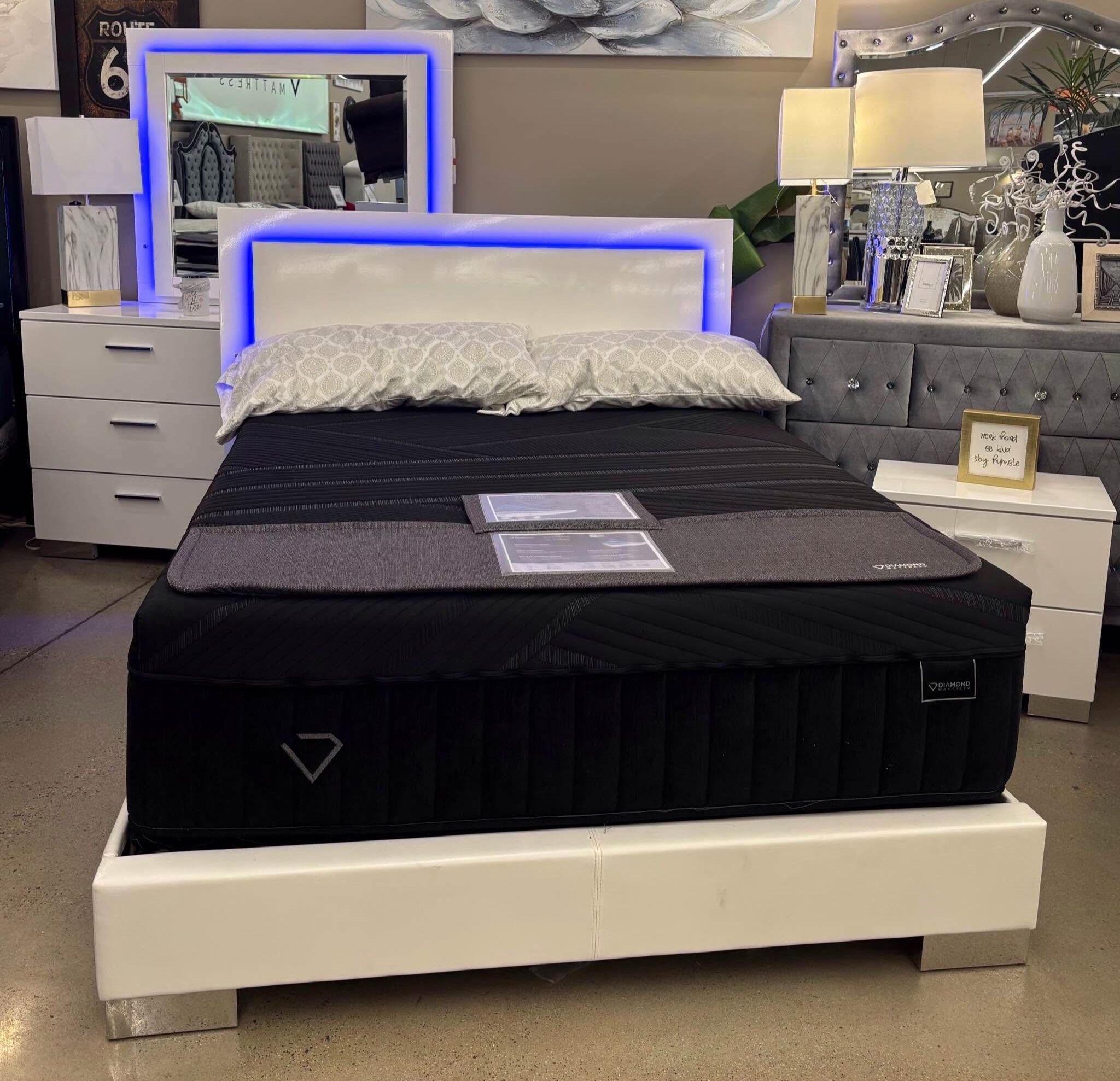 Beautiful Queen Bed Set