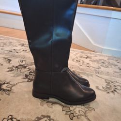 U.K New Look Brand New Women's Black Leather Mid Calf Boots. U.S Size 6