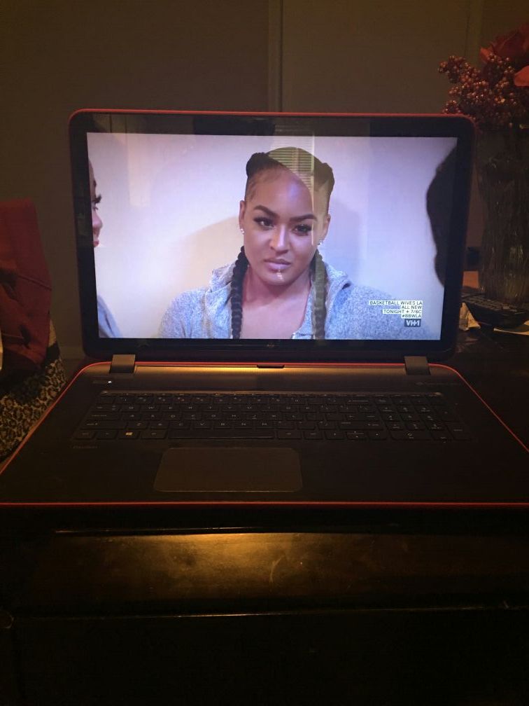 This is a red&black hp lab top with a 17.3 inch touch screen with Dr drey audio beats with 1tb.. $500 obo..