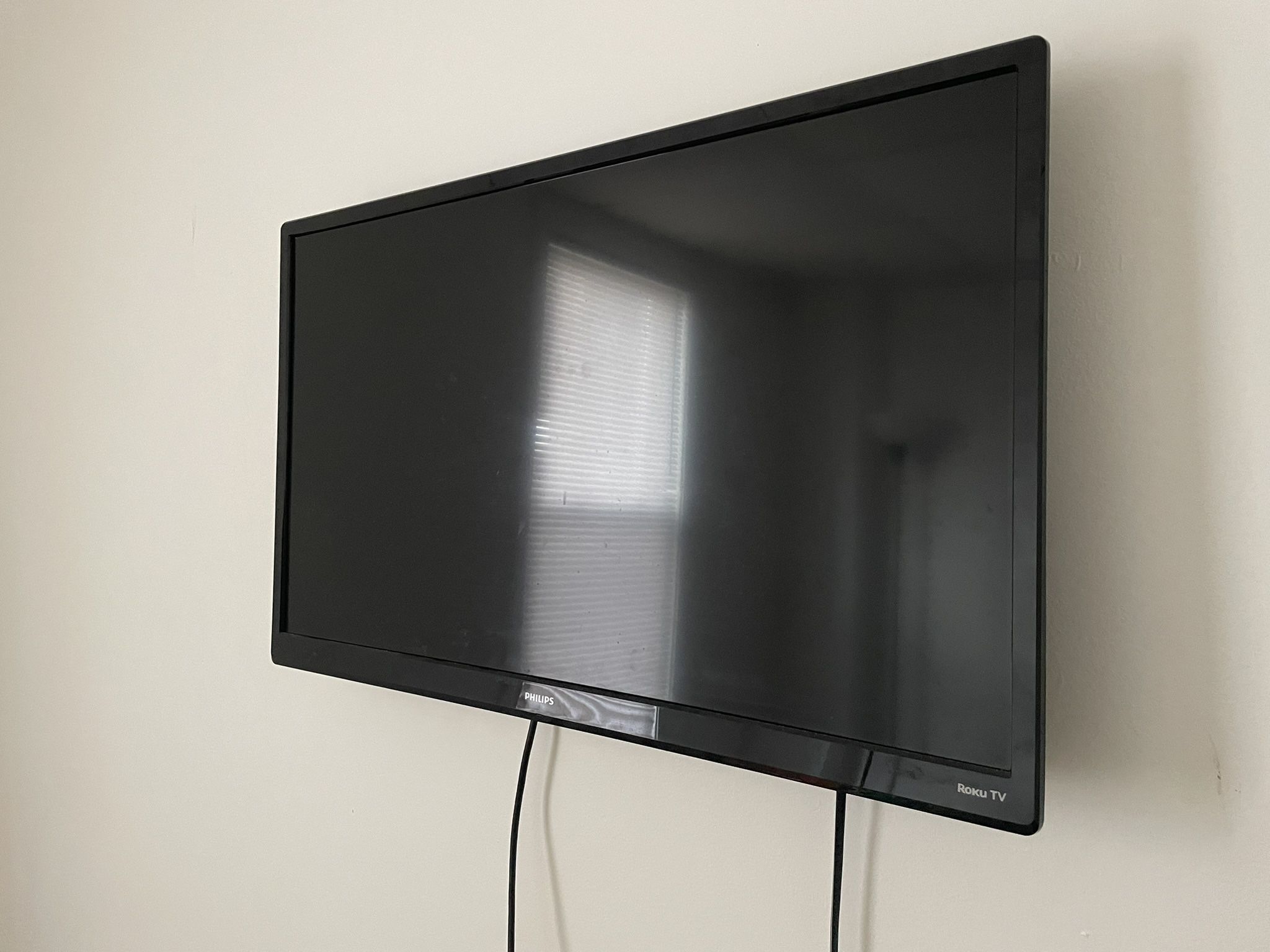 Two 32” Roku Tvs With Wall Mounts