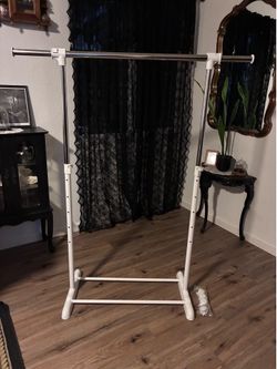 rolling clothes bar adjustable