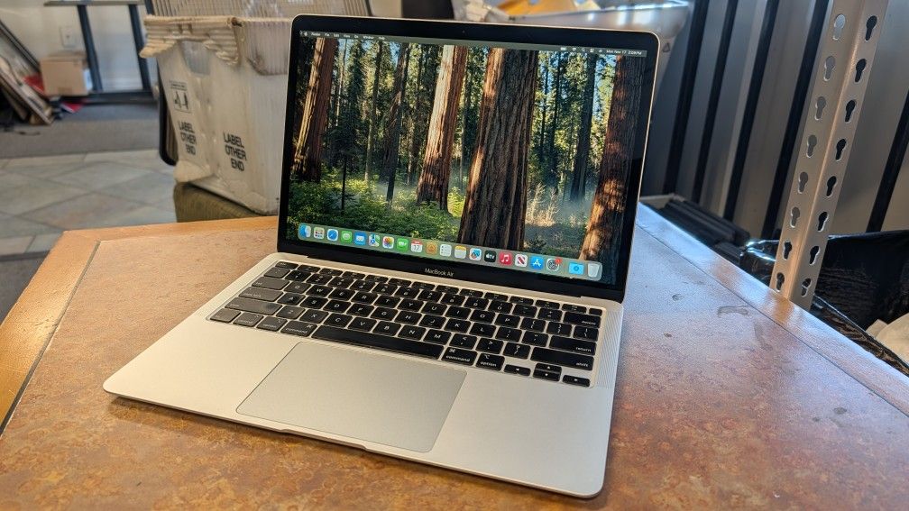 Apple MacBook Air Retina 13" 2020 8gb 256gb SSD Laptop