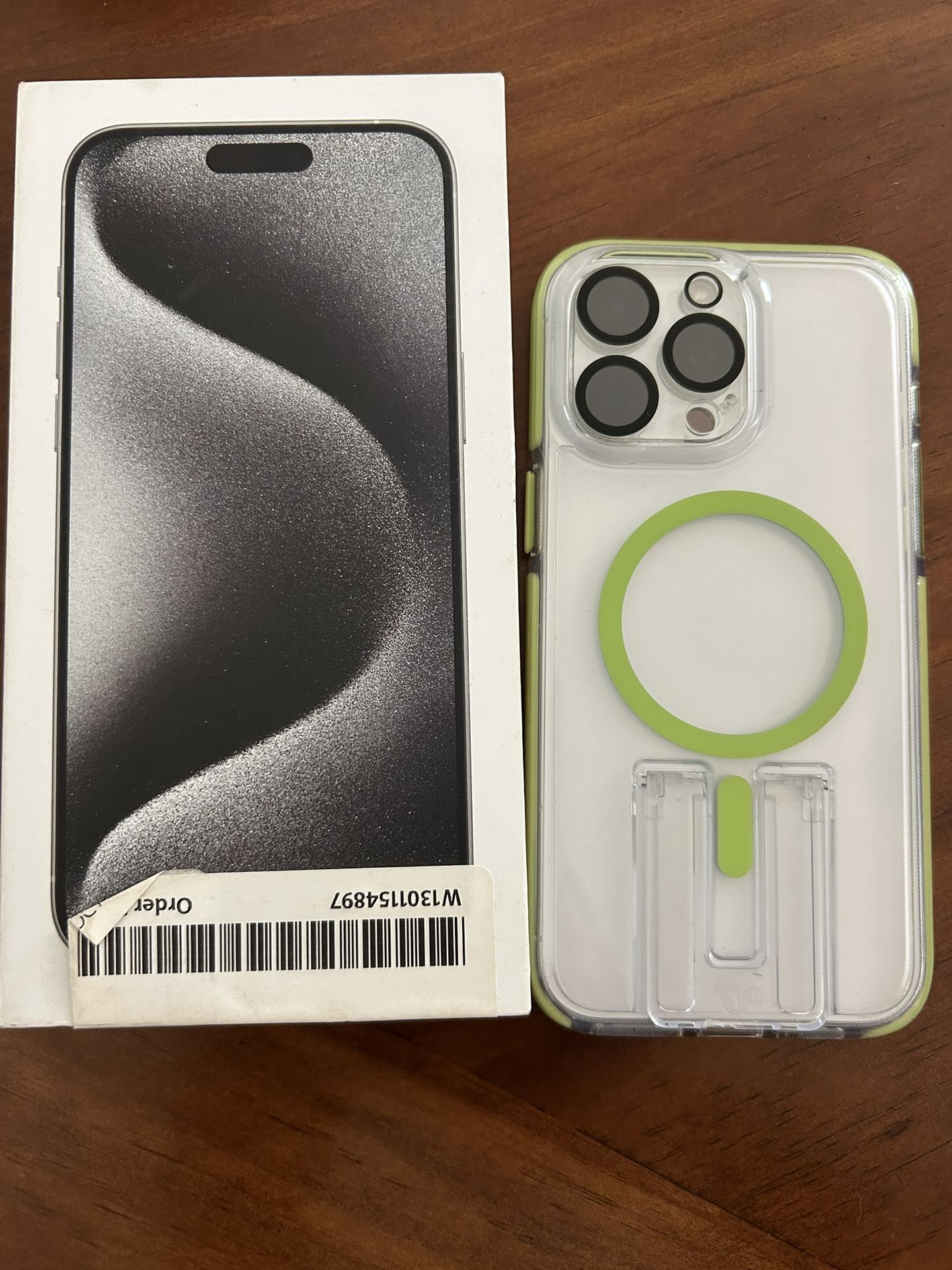 Unlocked iPhone 15 Pro Max 512g