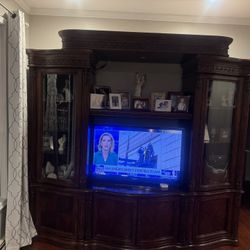 Free.   Wall Unit / Entertainment Center