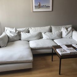 Must Go Tomorrow Sale ---West Elm 2 - Piece Harmony Sectional w/ Chaise - Right Facing