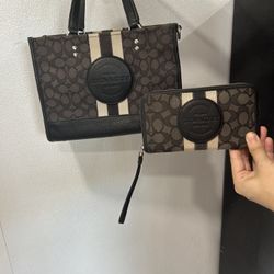 Coach Dempsey Tote 22 Signature Jacquard Stripe Coach Patch Bag Crossbody C7083