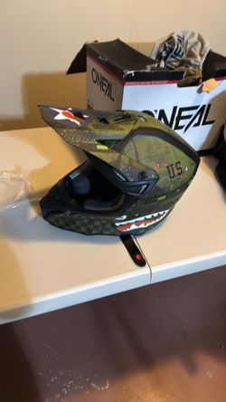 O’Neil dirtbike/motorcycle helmet