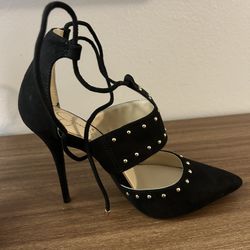 Jessica Simpson Women's Black Courts Size 7.5