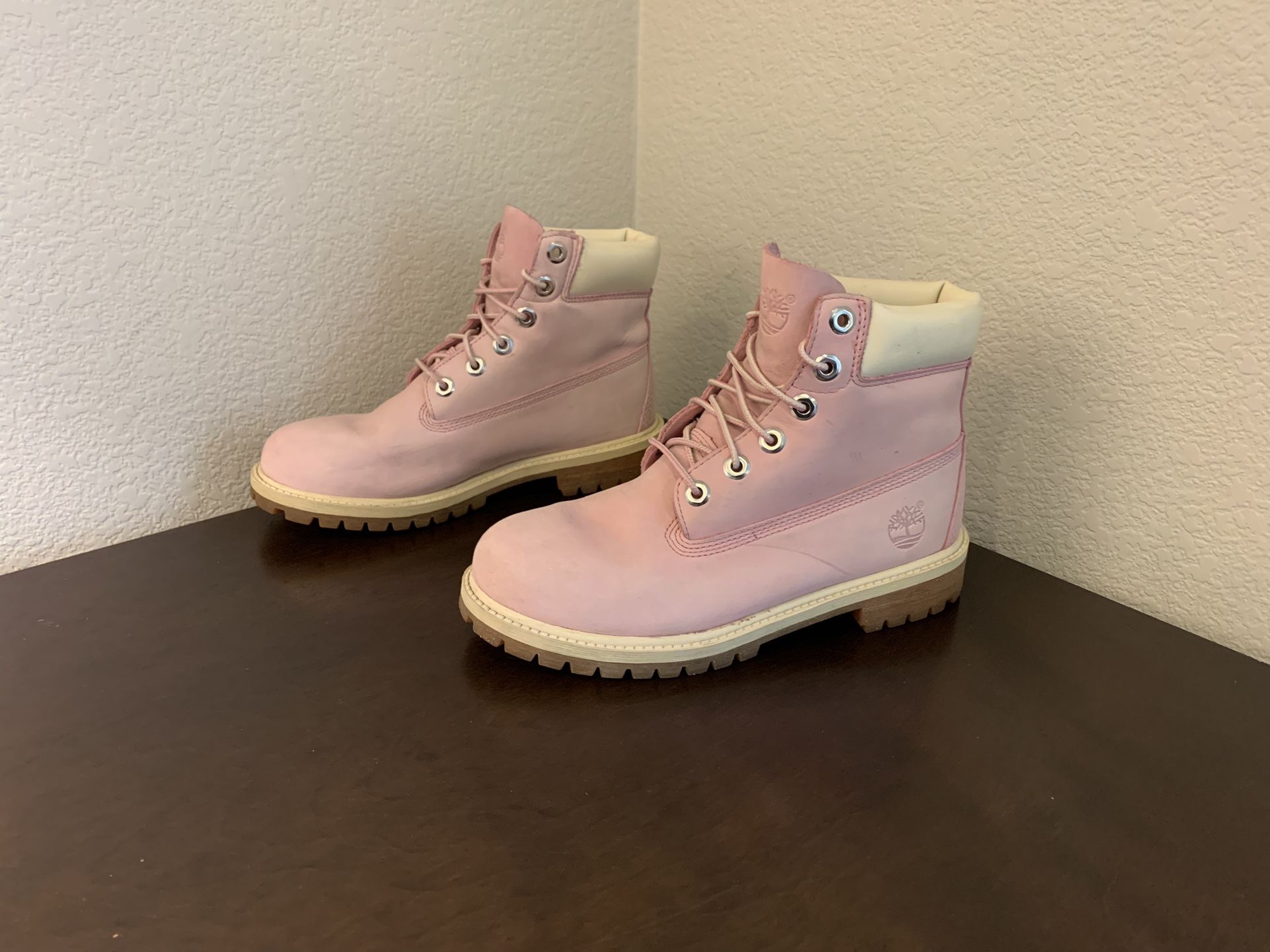 Timberland Pale Pink Leather Combat Winter Boots Primaloft 200