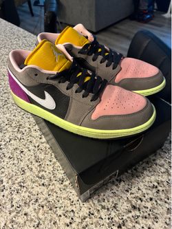 Jordan 1 low men’s size 9.5