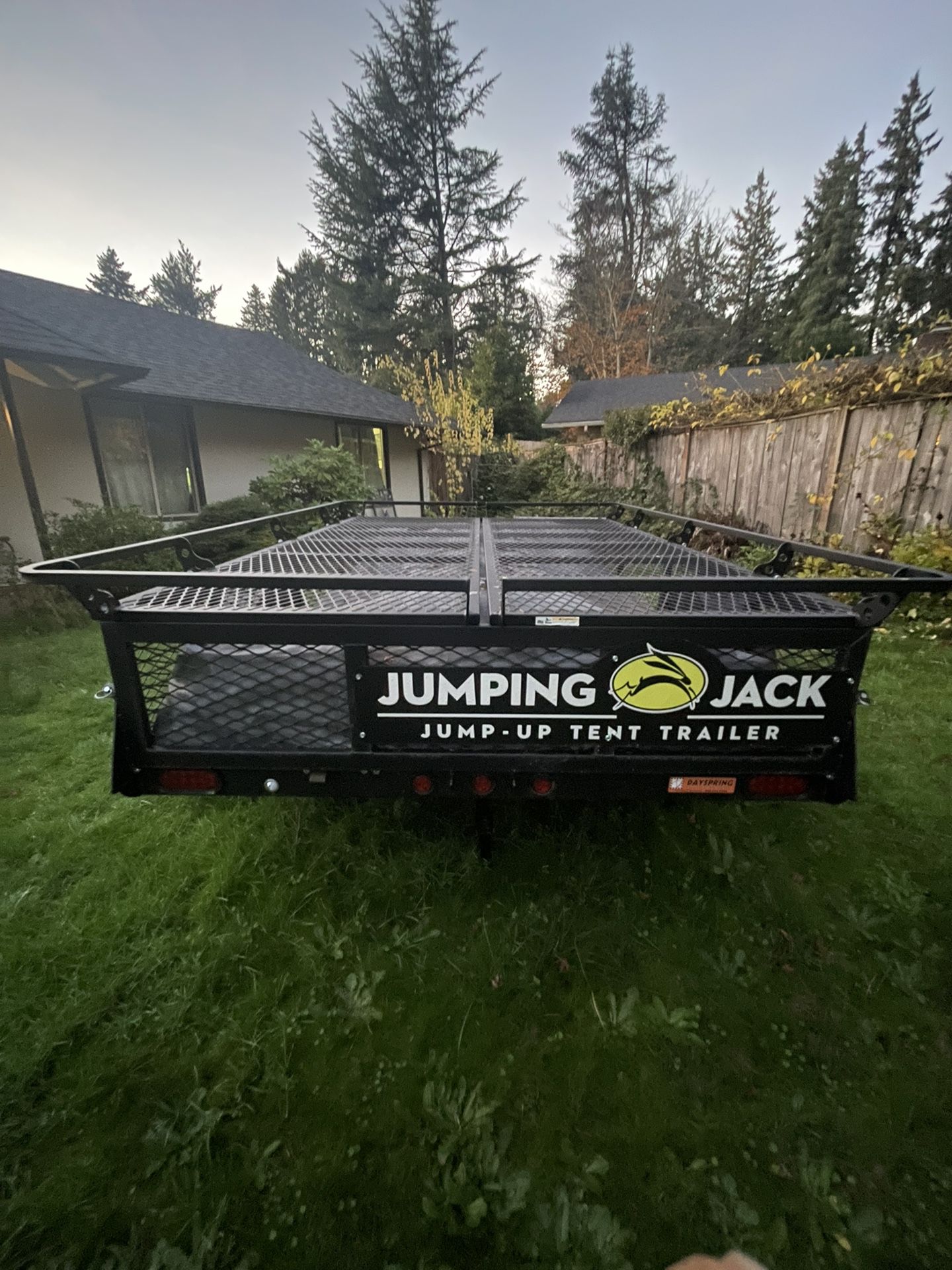 2019 Jumping jack 6x8 Lux