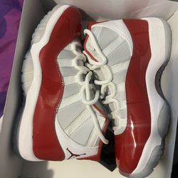 Size 8 Men Cherry 11s 